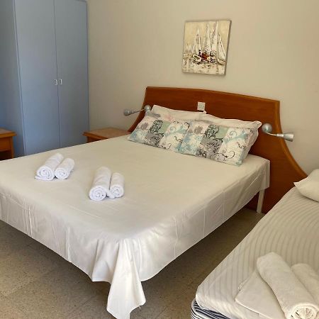 Light & Blue Gardens Apartment Протарас Екстериор снимка
